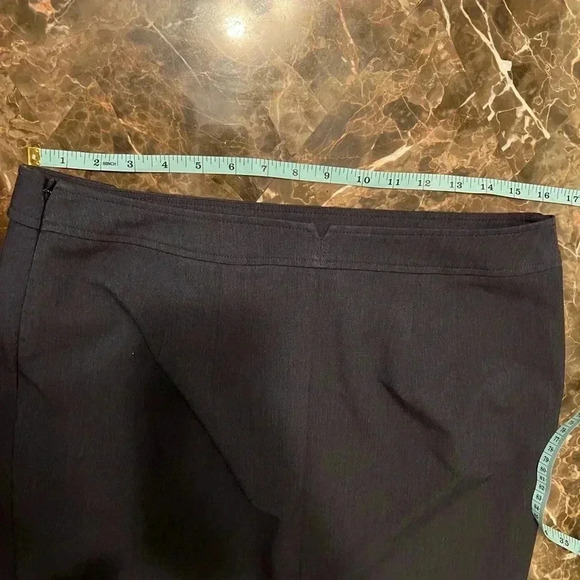 Loft pencil skirt size 12 p - Picture 7 of 7